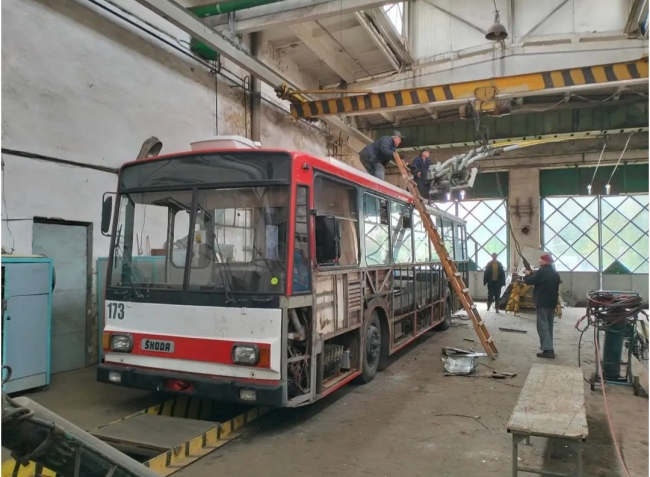34-річний тролейбус відремонтують у Рівному 